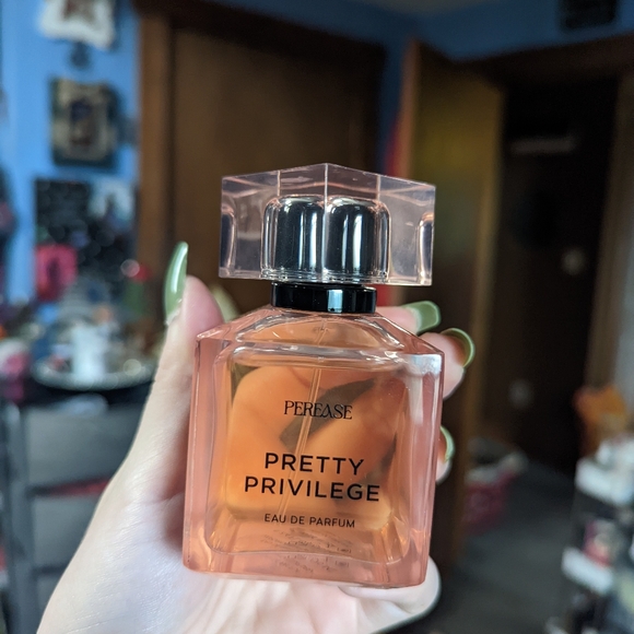 Pretty privilege - Picture 5 of 5